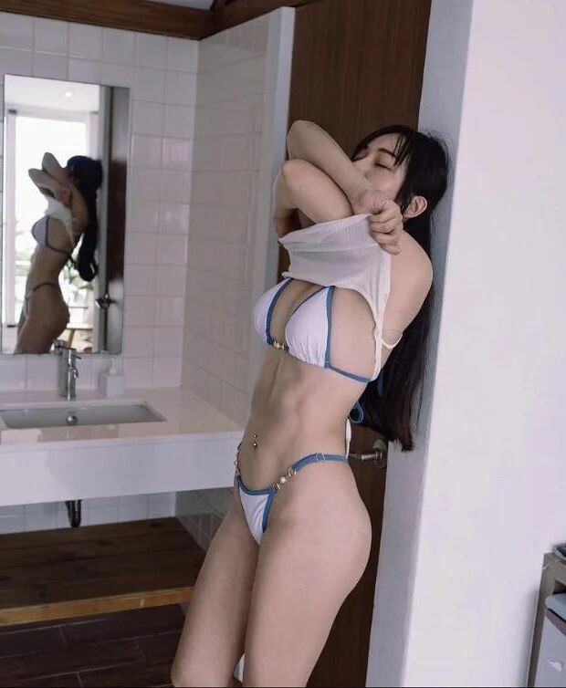 Non Nude 