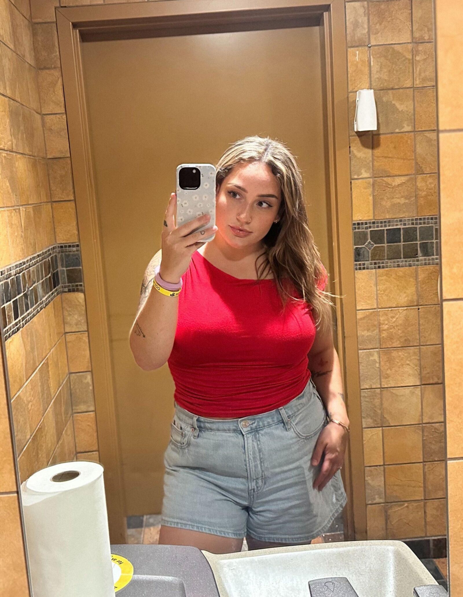 Laur Big Ass Big Boobs BBW Beauty Brunette Girl Mixed Hot Shots