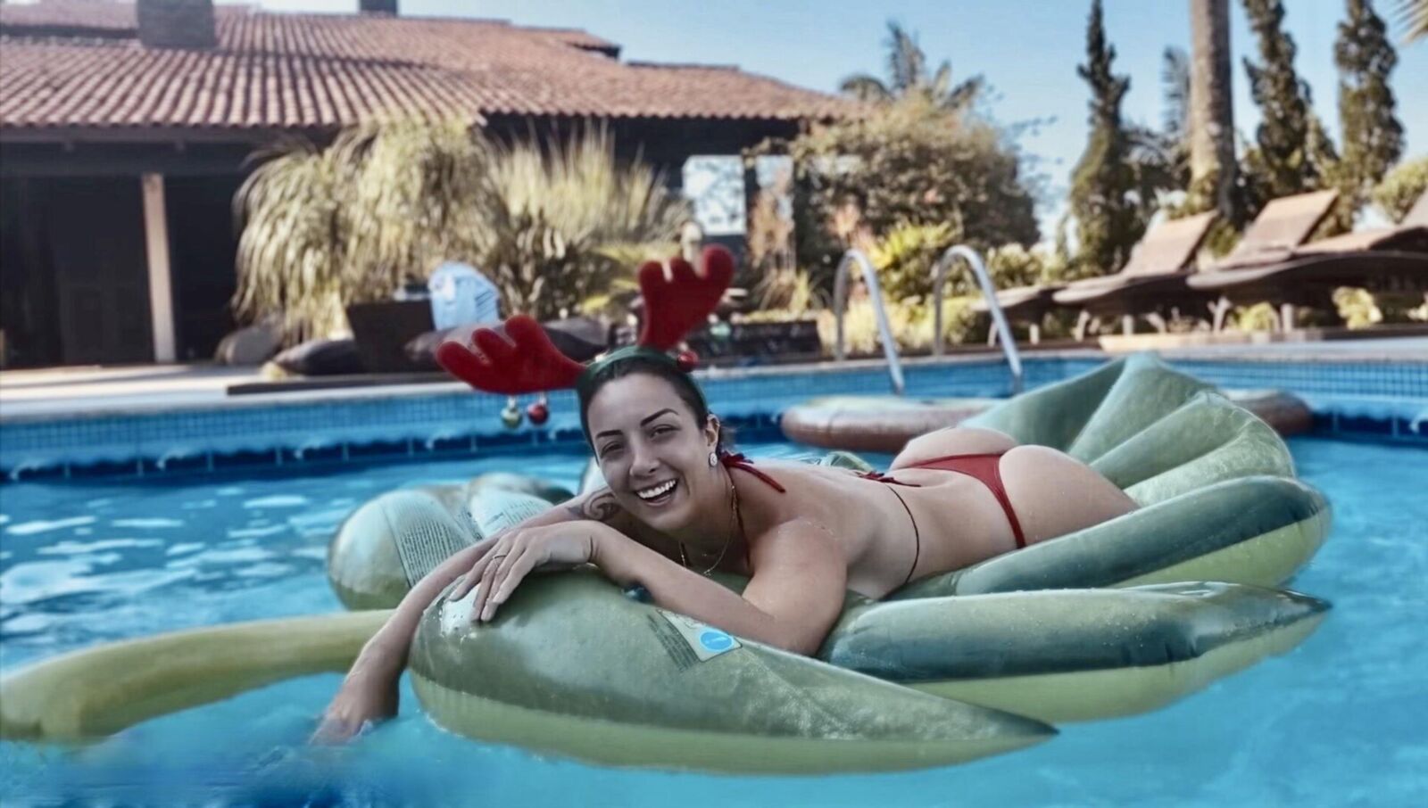 Carol Big Butt Big Tits Brazilian Camper Youtuber Girl Hot Shots