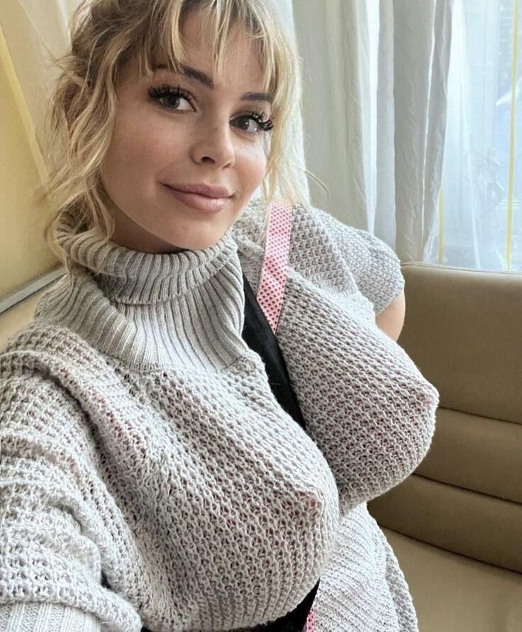 Busty Women 