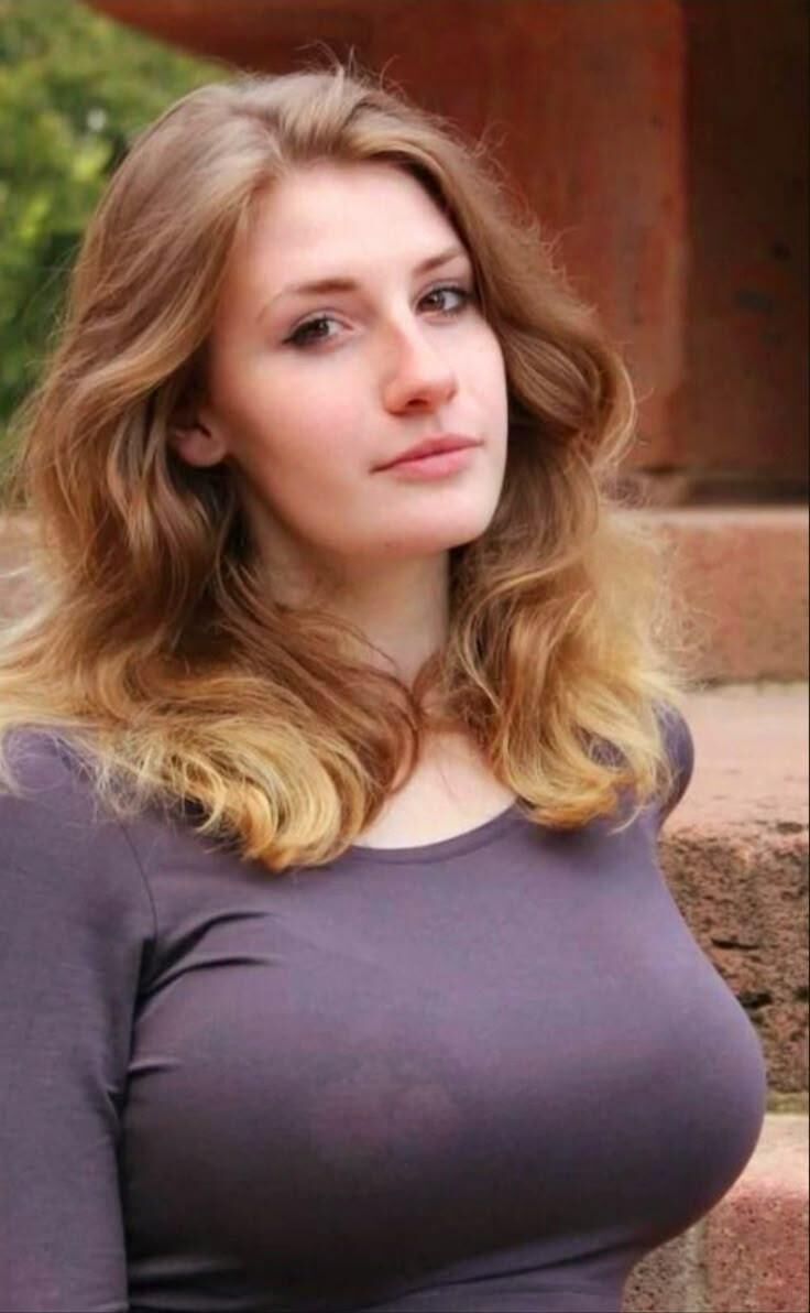 Busty Women 