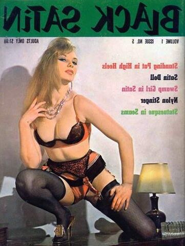 Bosomy Goddesses bare in mags 