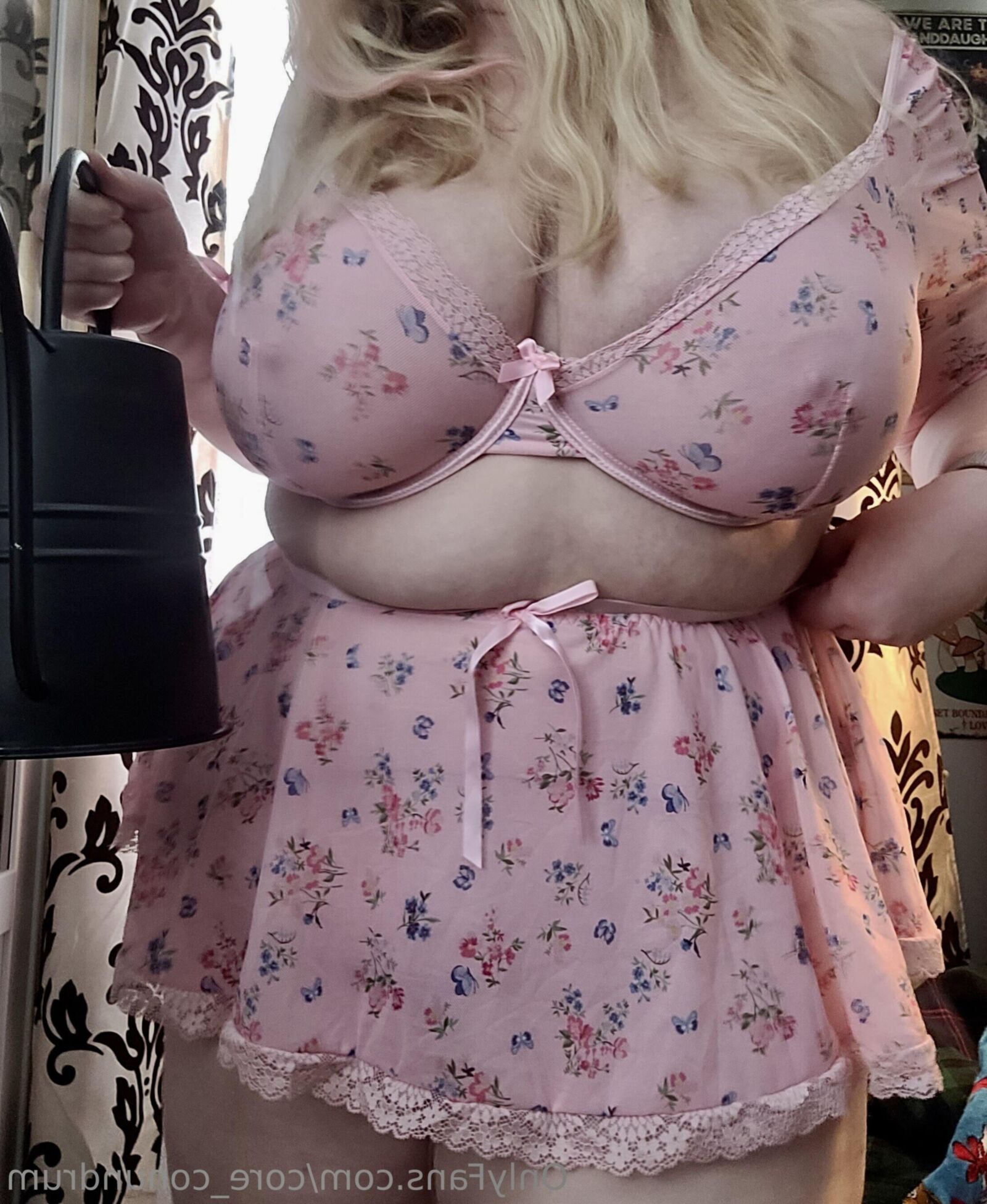 Core Big Ass Huge Boobs Blonde BBW Girl Mixed Hot Photos