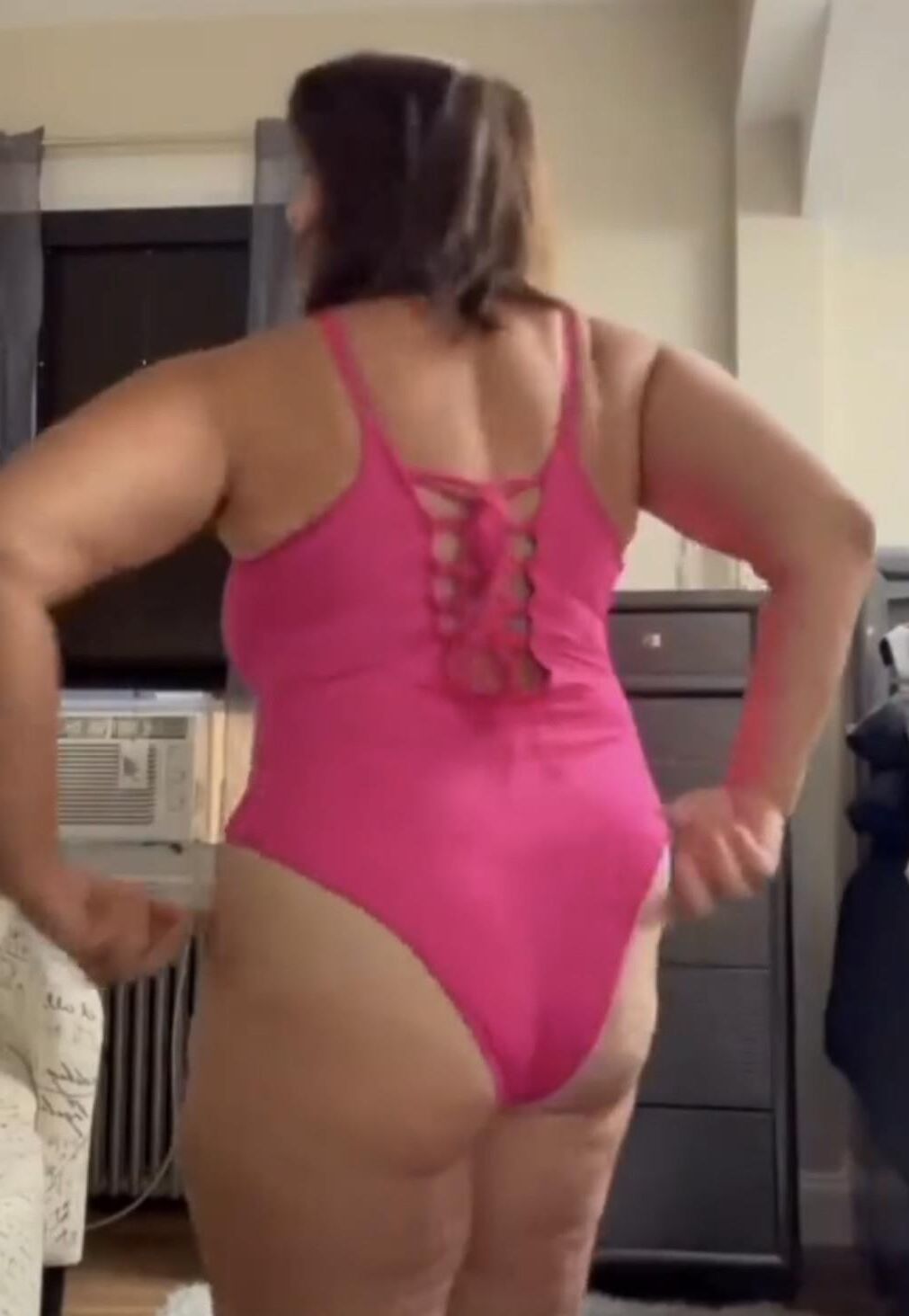 Sandy Mama Nnude