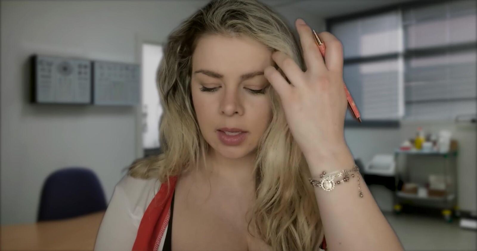 Murmuros escoceses ASMR Enfermeira Full Medical Exame