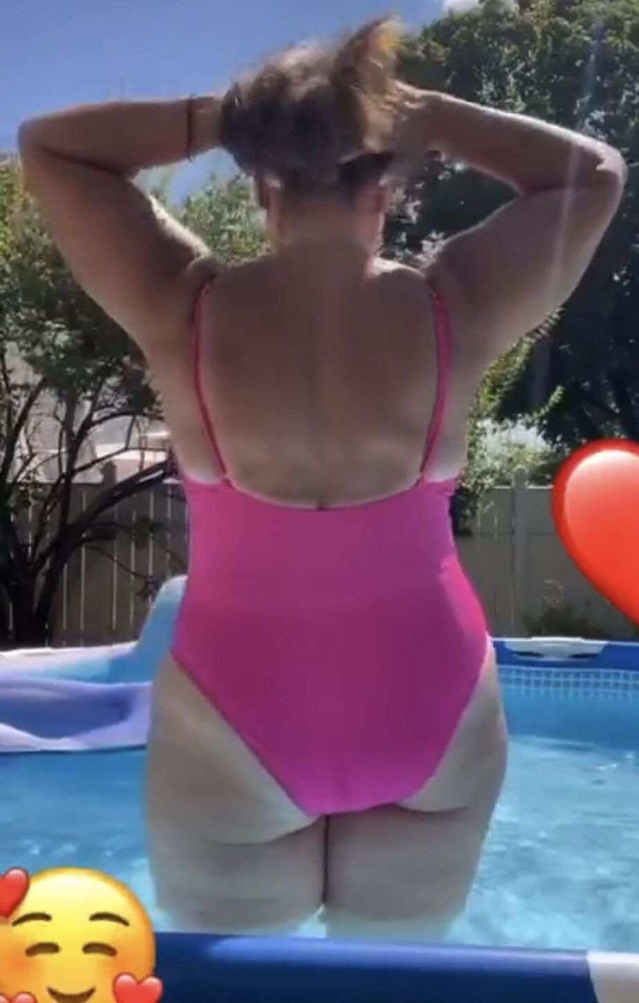 Sandy Mama Nnude