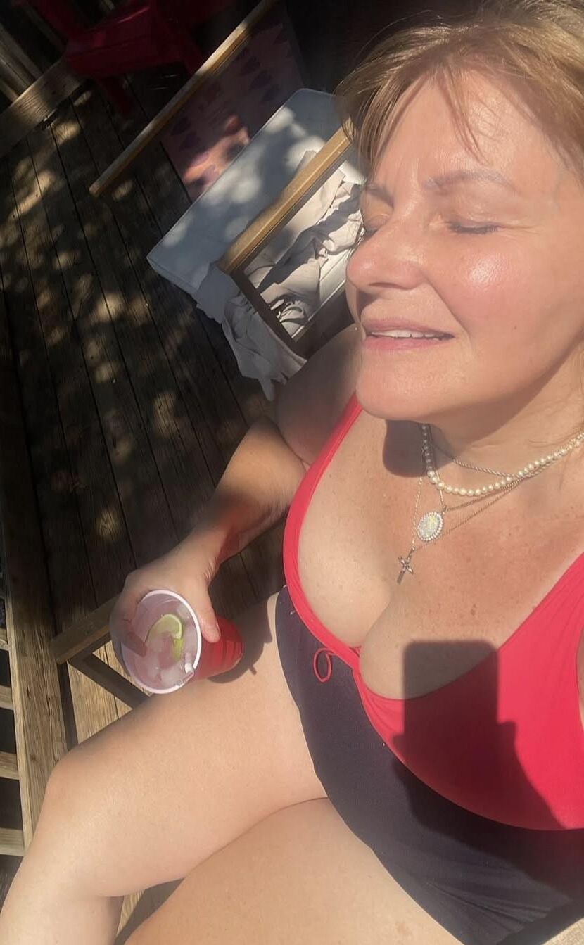 Sandy Mama Nnude