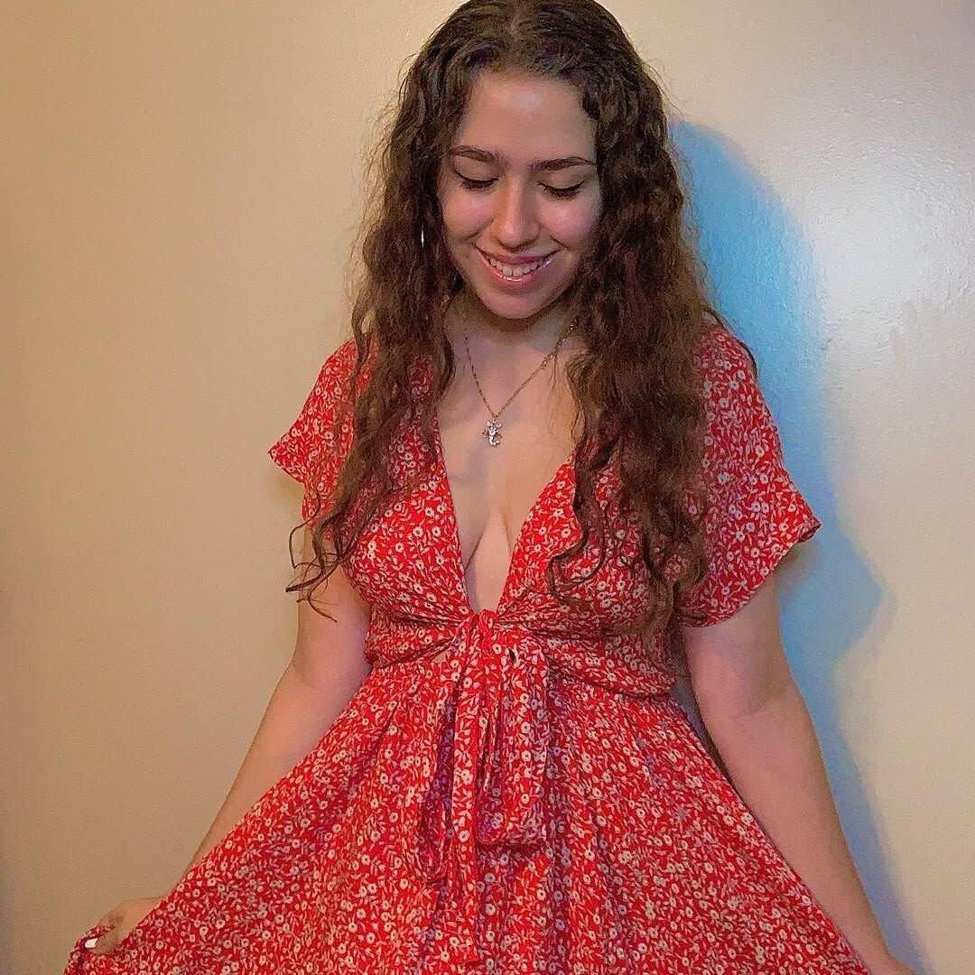  yo american Slut Haley would love to ride/fuck men and horses