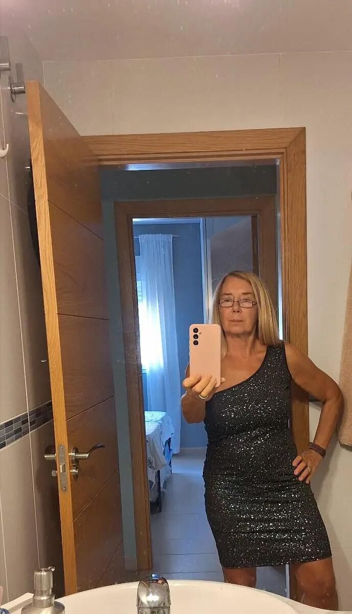 sexy mature gilf slut 