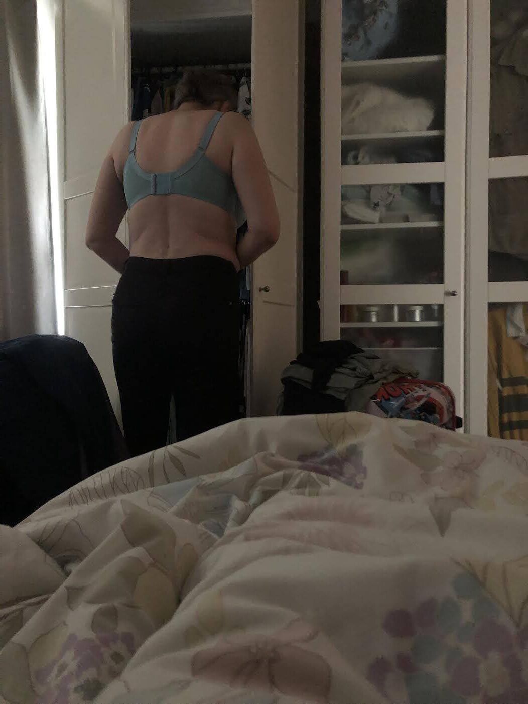 Rachel British unaware wife
