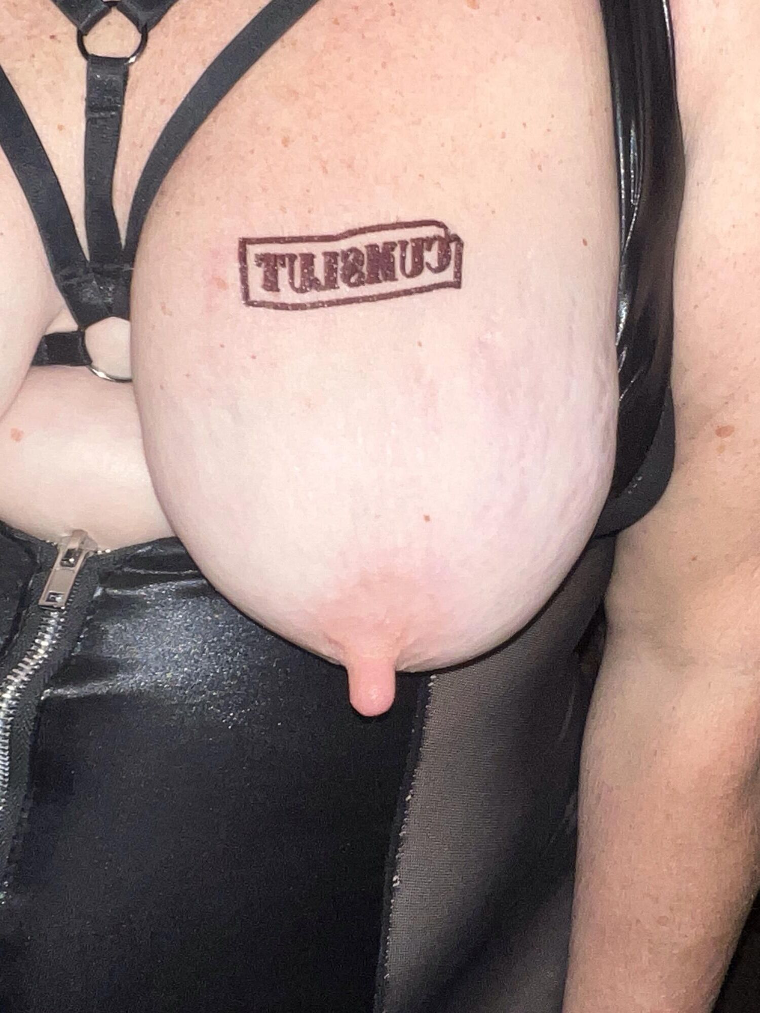 My BBW wife wants to be added to your favorites galleries