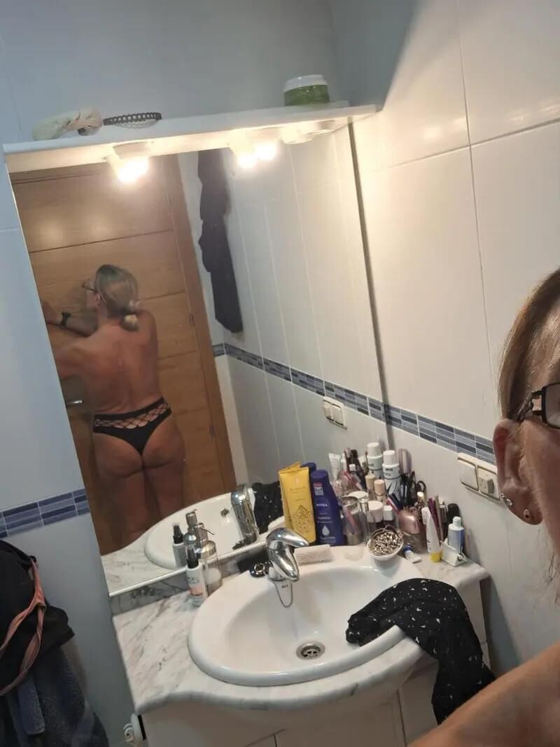 sexy mature gilf slut 