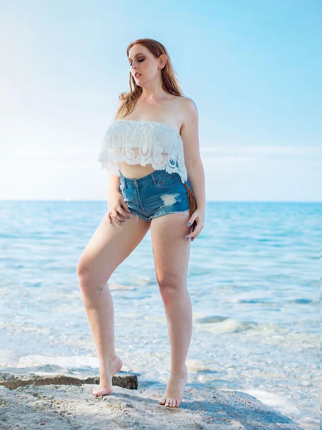 Nicole Nu Curvy Model