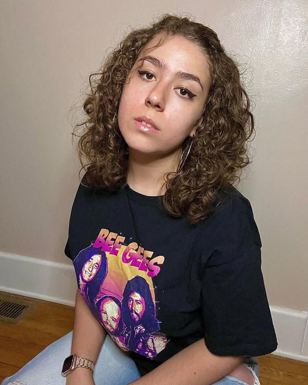  yo american Slut Haley would love to ride/fuck men and horses