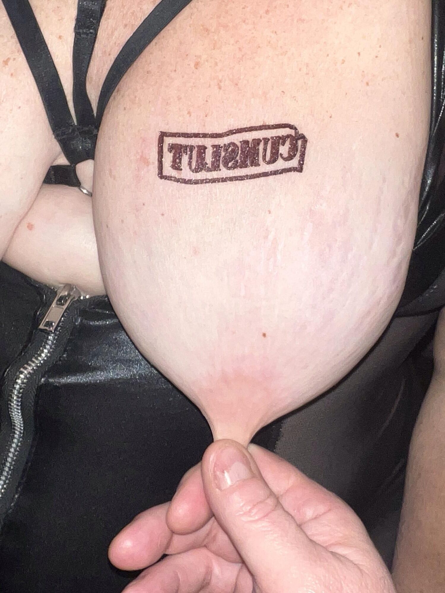 My BBW wife wants to be added to your favorites galleries