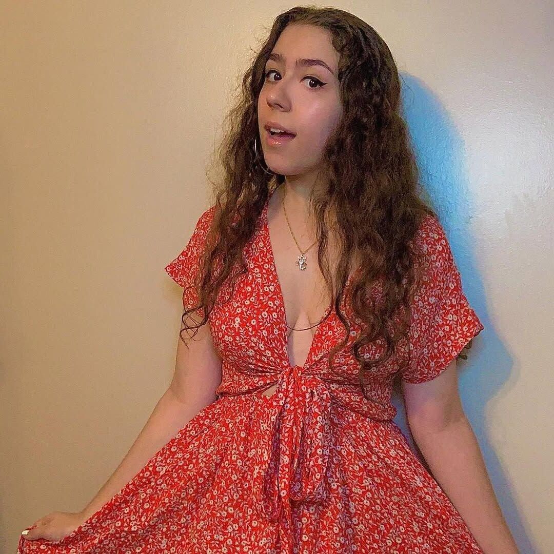  yo american Slut Haley would love to ride/fuck men and horses