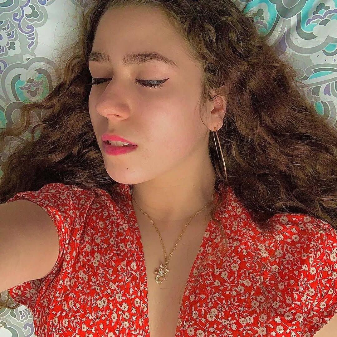  yo american Slut Haley would love to ride/fuck men and horses
