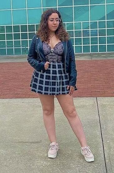  yo american Slut Haley would love to ride/fuck men and horses