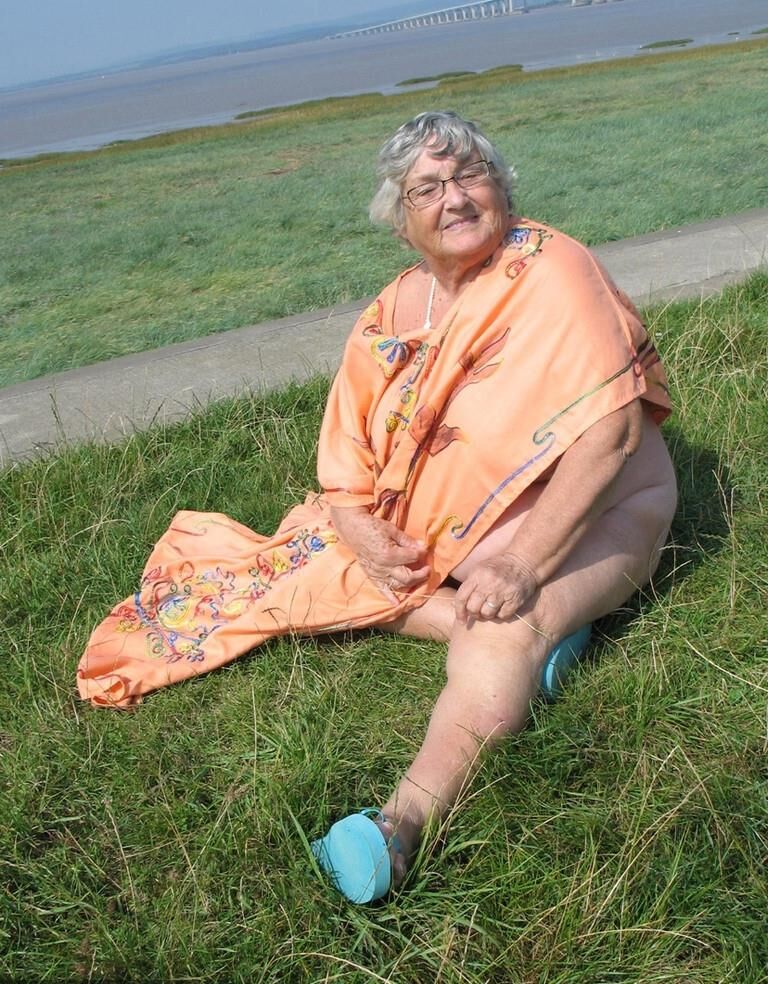 Mamie Grosse Truie Aime l'Air de la Mer