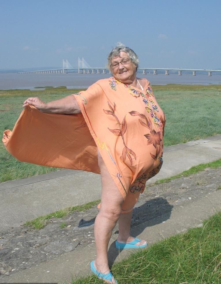 Mamie Grosse Truie Aime l'Air de la Mer