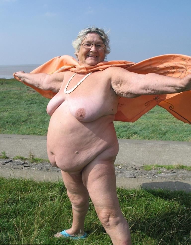 Mamie Grosse Truie Aime l'Air de la Mer