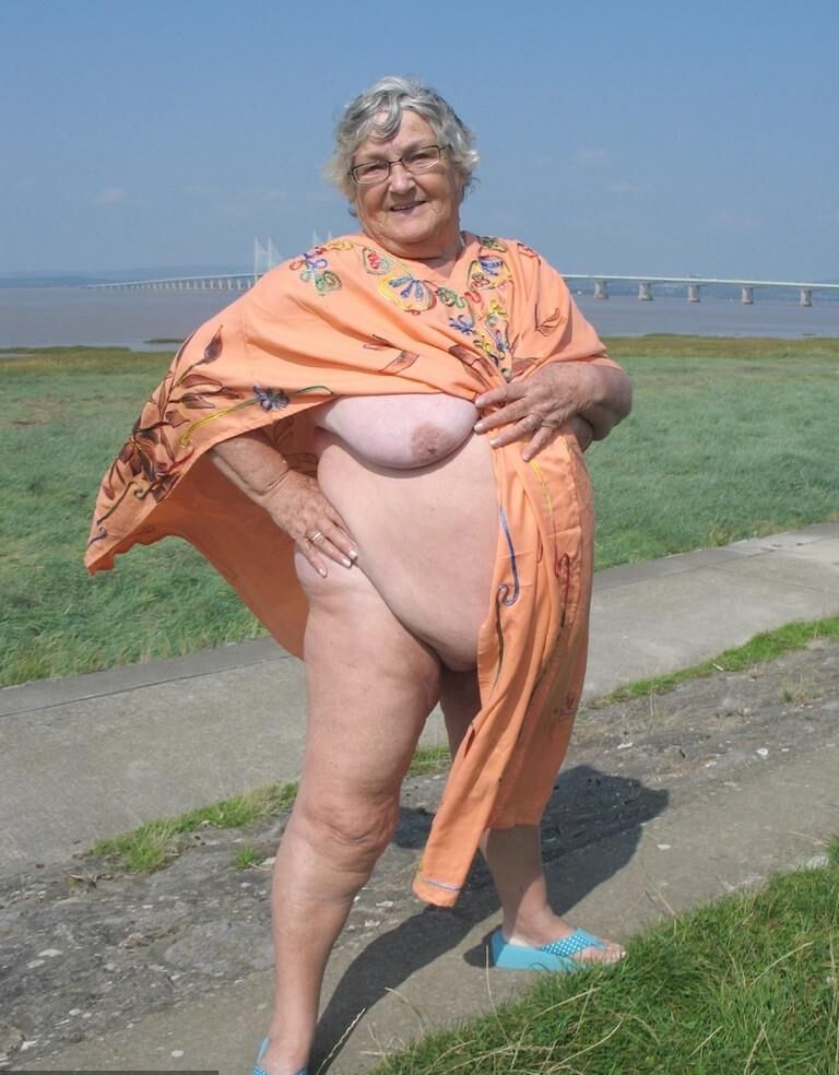 Mamie Grosse Truie Aime l'Air de la Mer