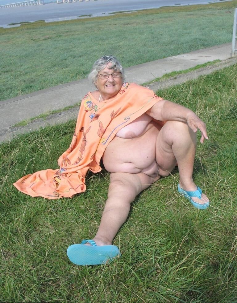 Mamie Grosse Truie Aime l'Air de la Mer