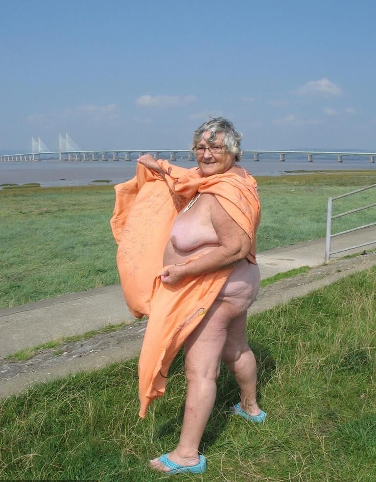 Mamie Grosse Truie Aime l'Air de la Mer