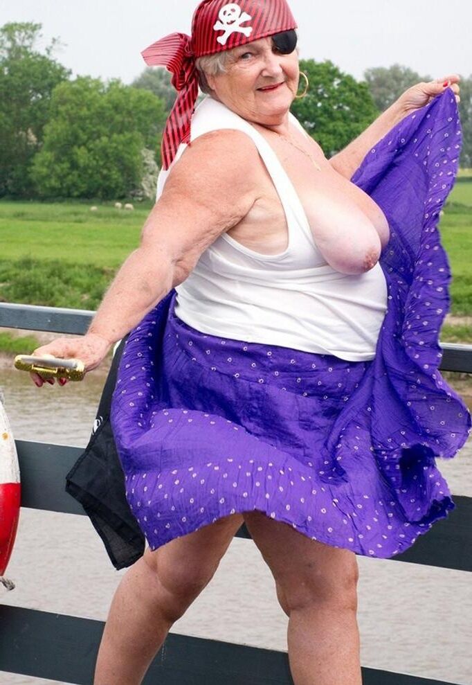 Mamie Grosse Truie Adore le Carnaval