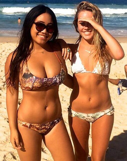 トップバストの水着のおっぱい