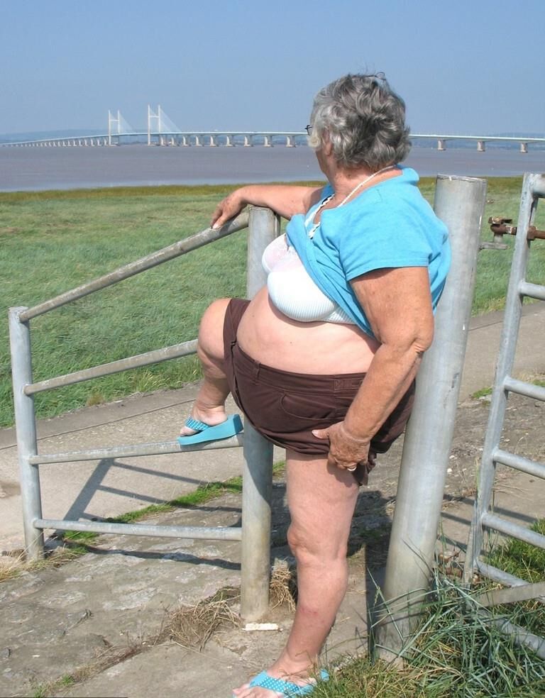 Mamie Grosse Truie Aime l'Air de la Mer