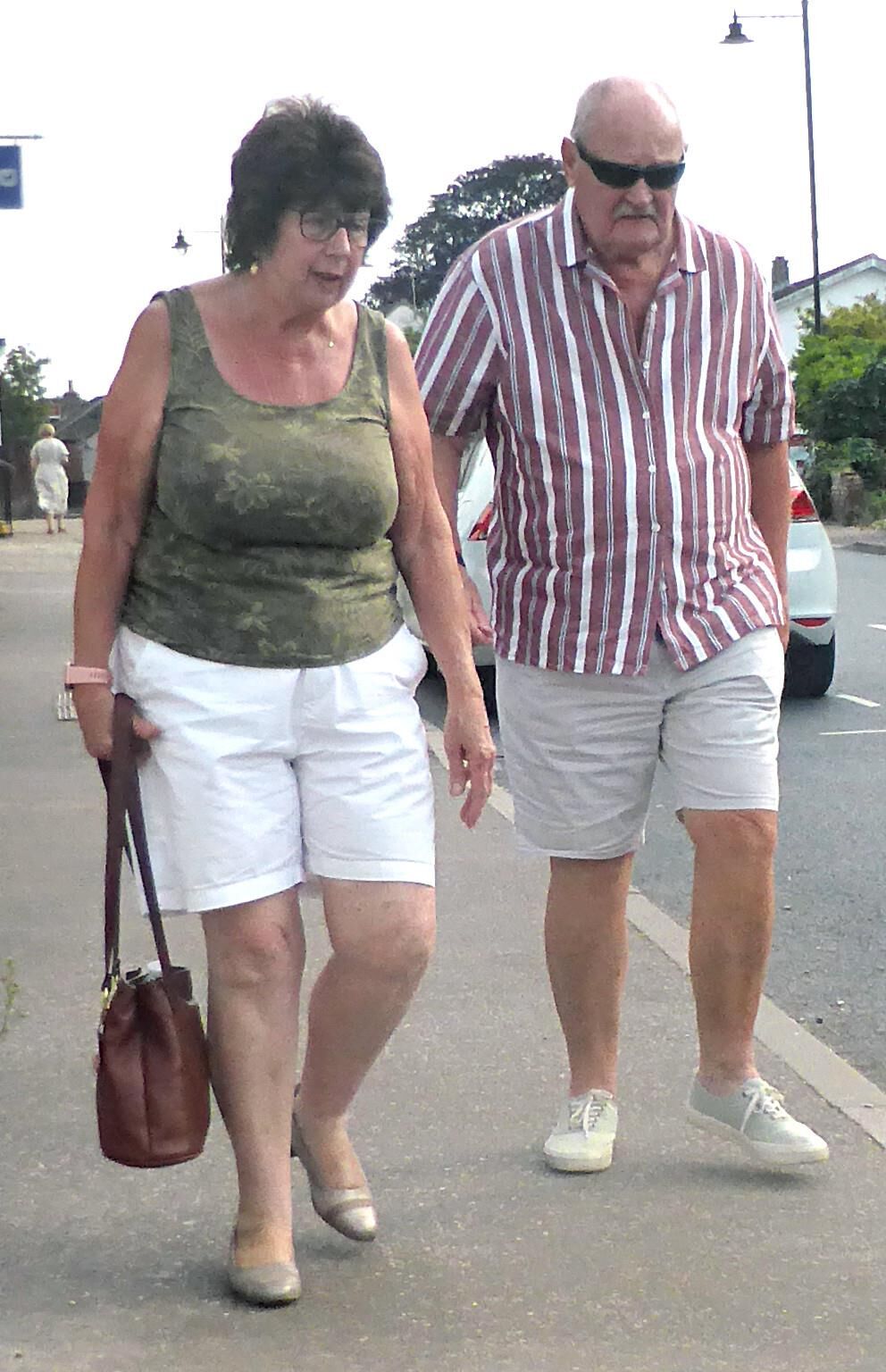 Summer Candid Creeps Busty Granny Full Tits Extended Gallery