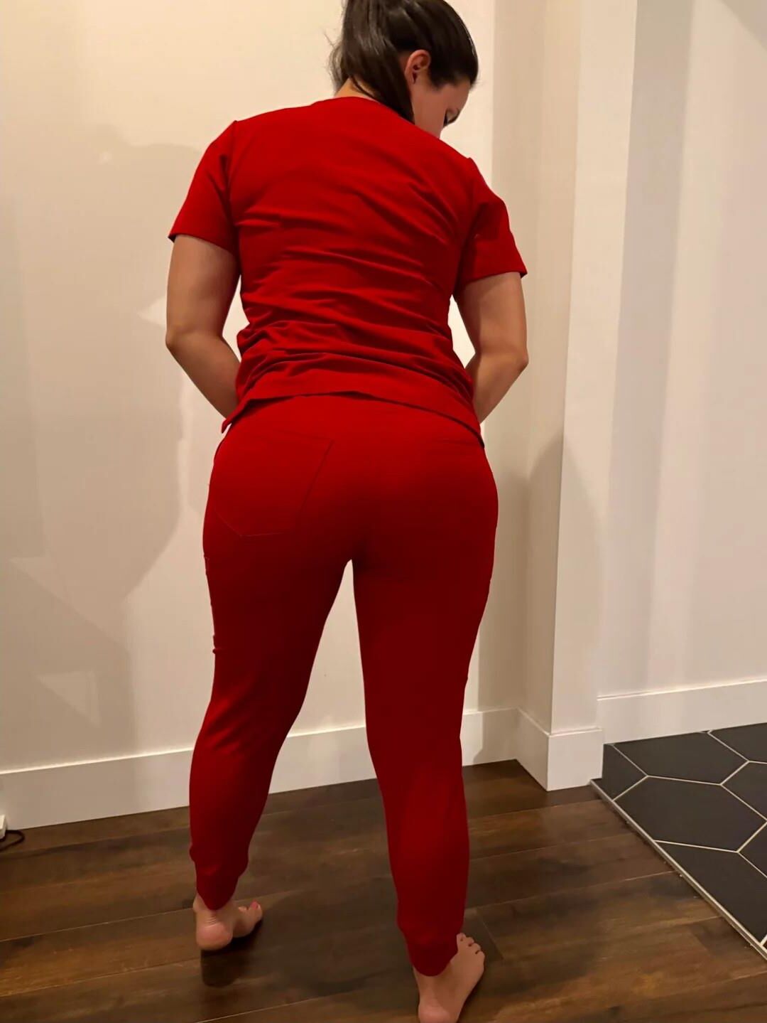 セクシーなスウィンガーナースの妻
