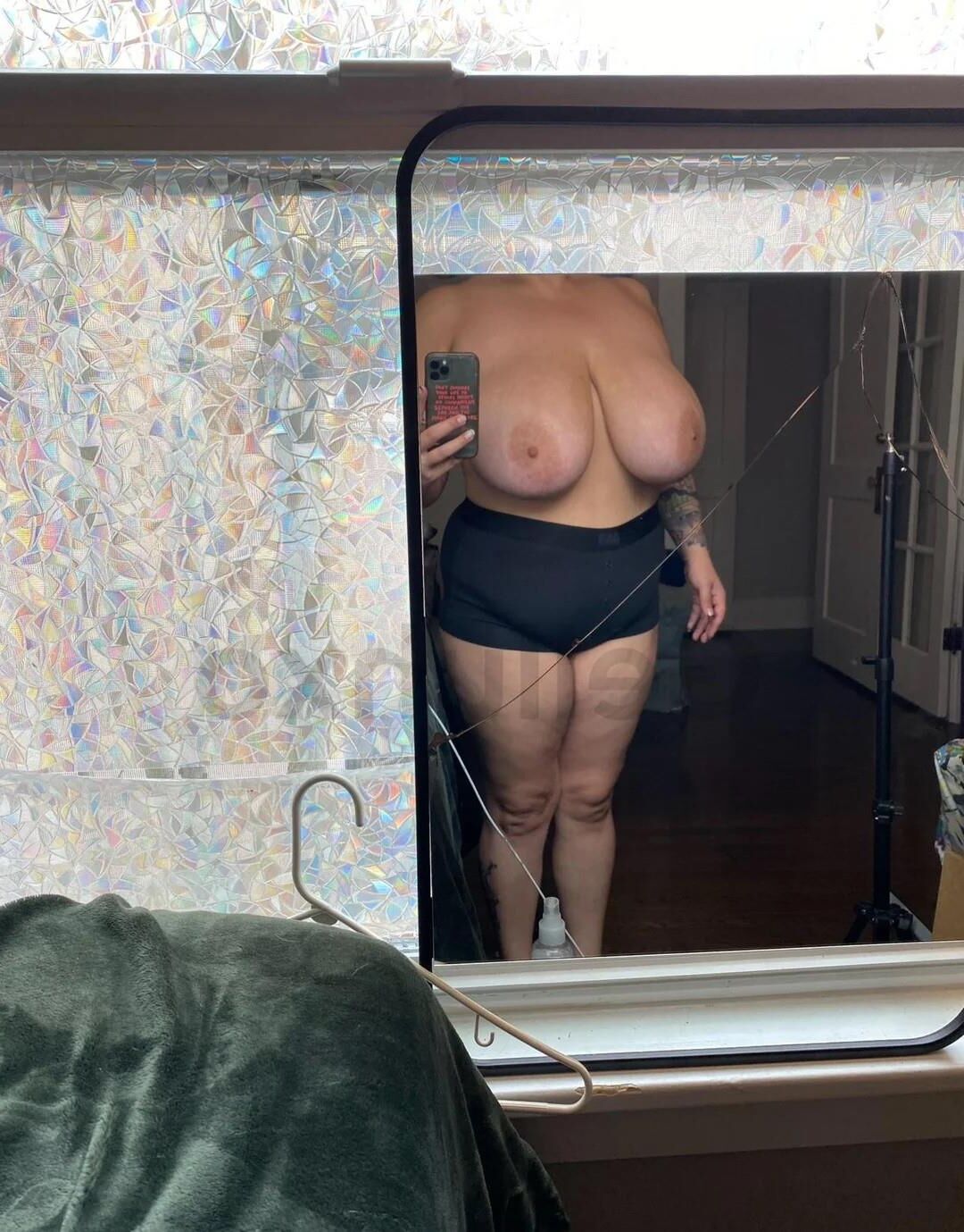 monster tits Gelluh