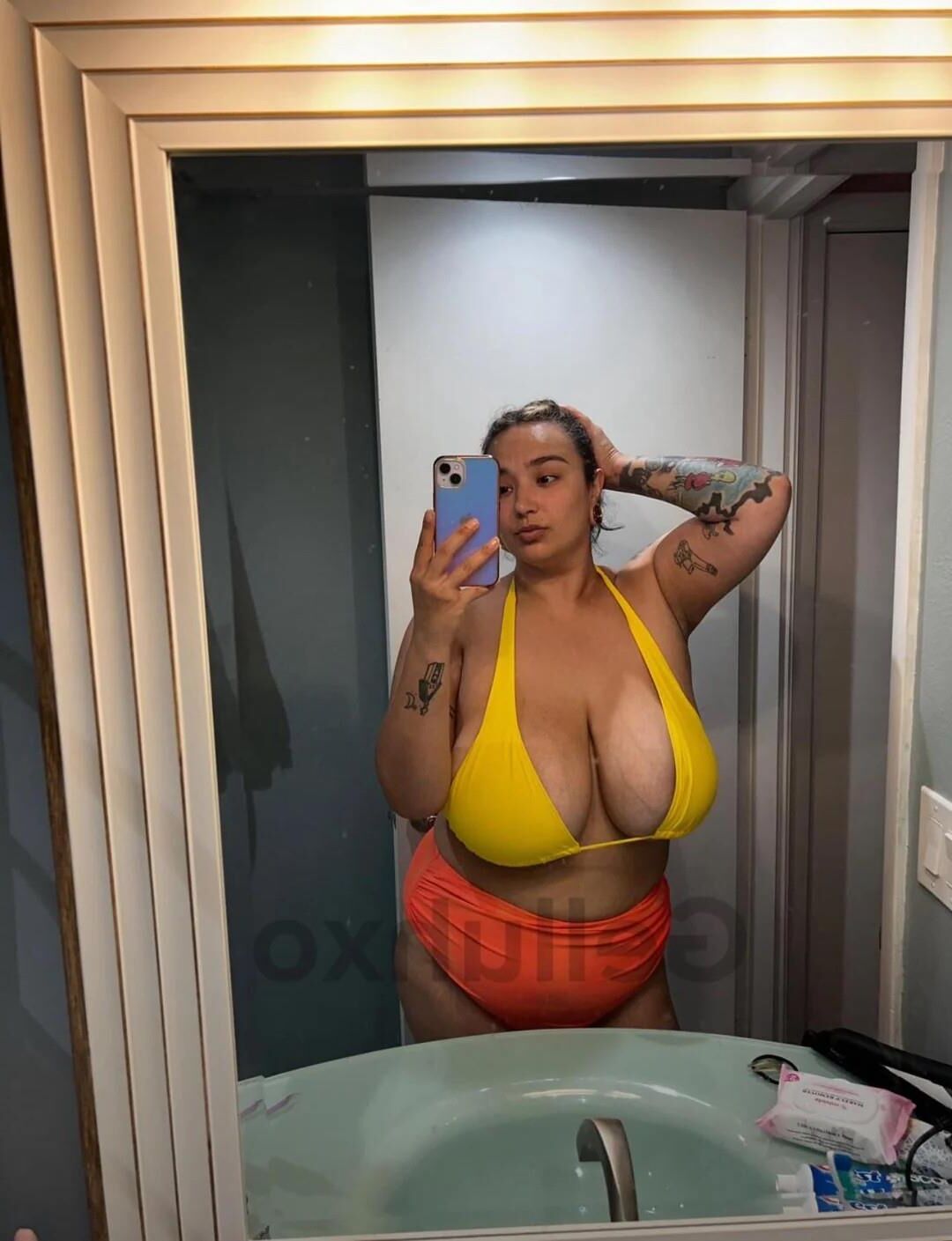 monster tits Gelluh