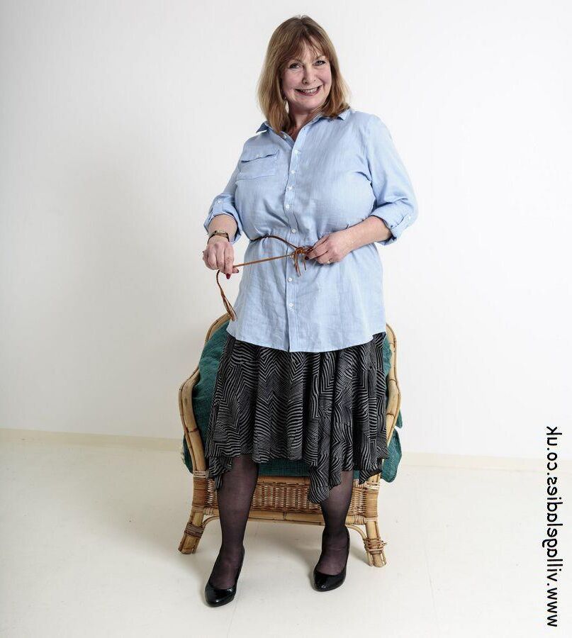 . Natasha Big old woman unleashes her humungous tits
