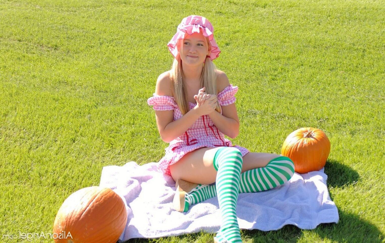 AlisonAngel ALISON Strawberry shortcake