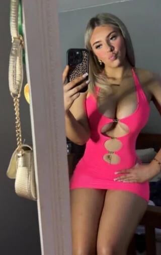 Busty Girls 