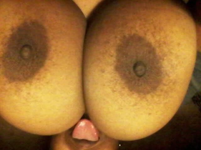 Énorme seins club pt.