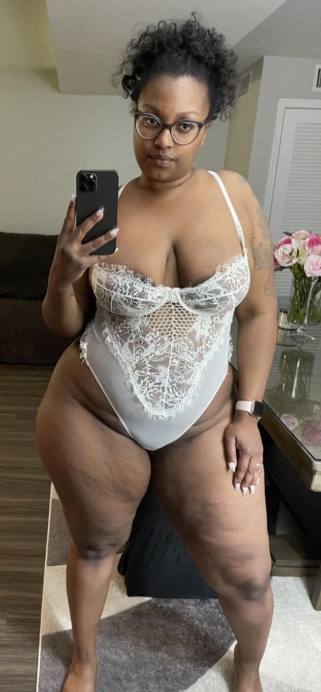Mia Sapphire Ebony Babe