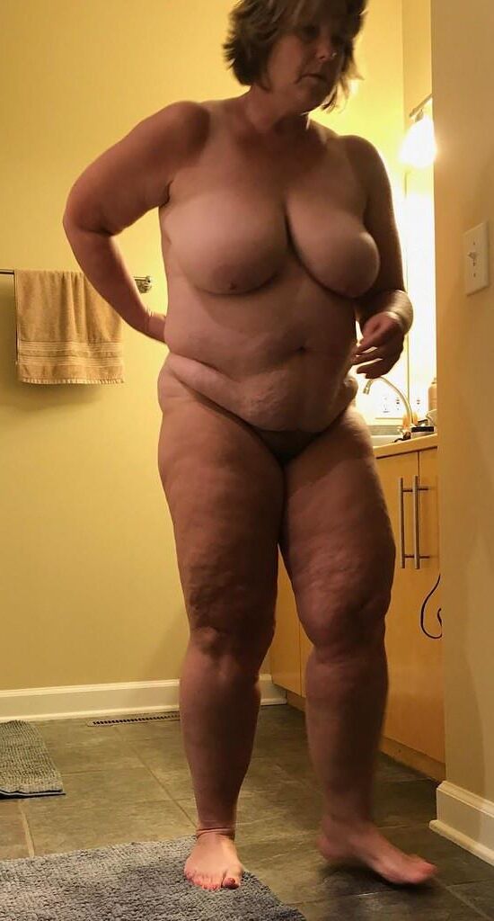 my curvy mature wife exposed