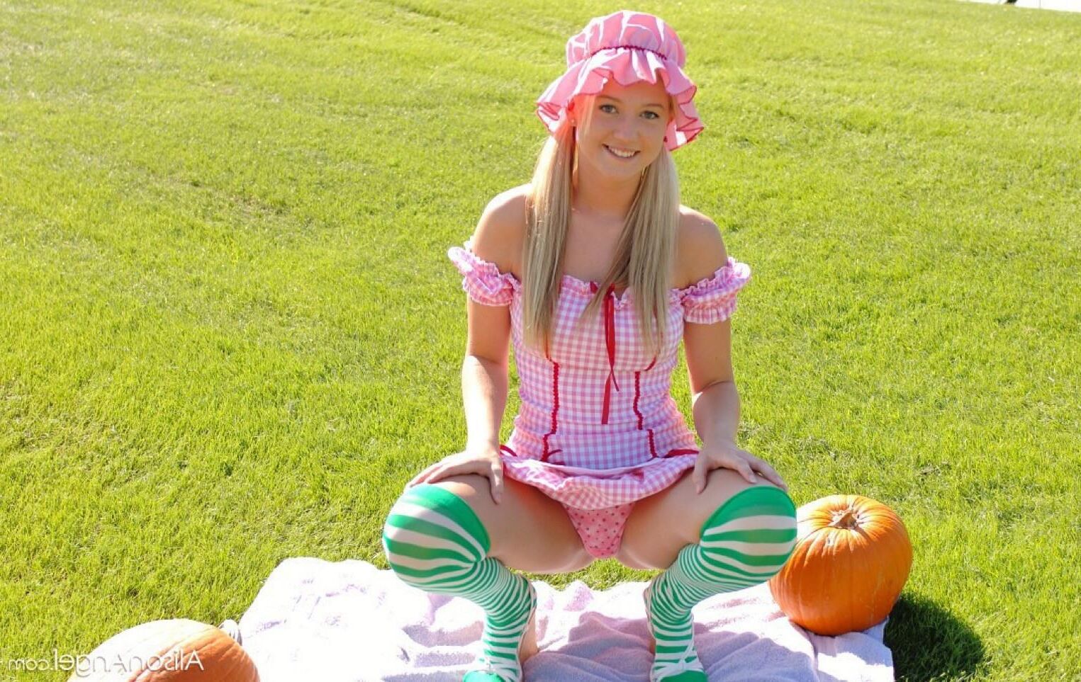 AlisonAngel ALISON Strawberry shortcake