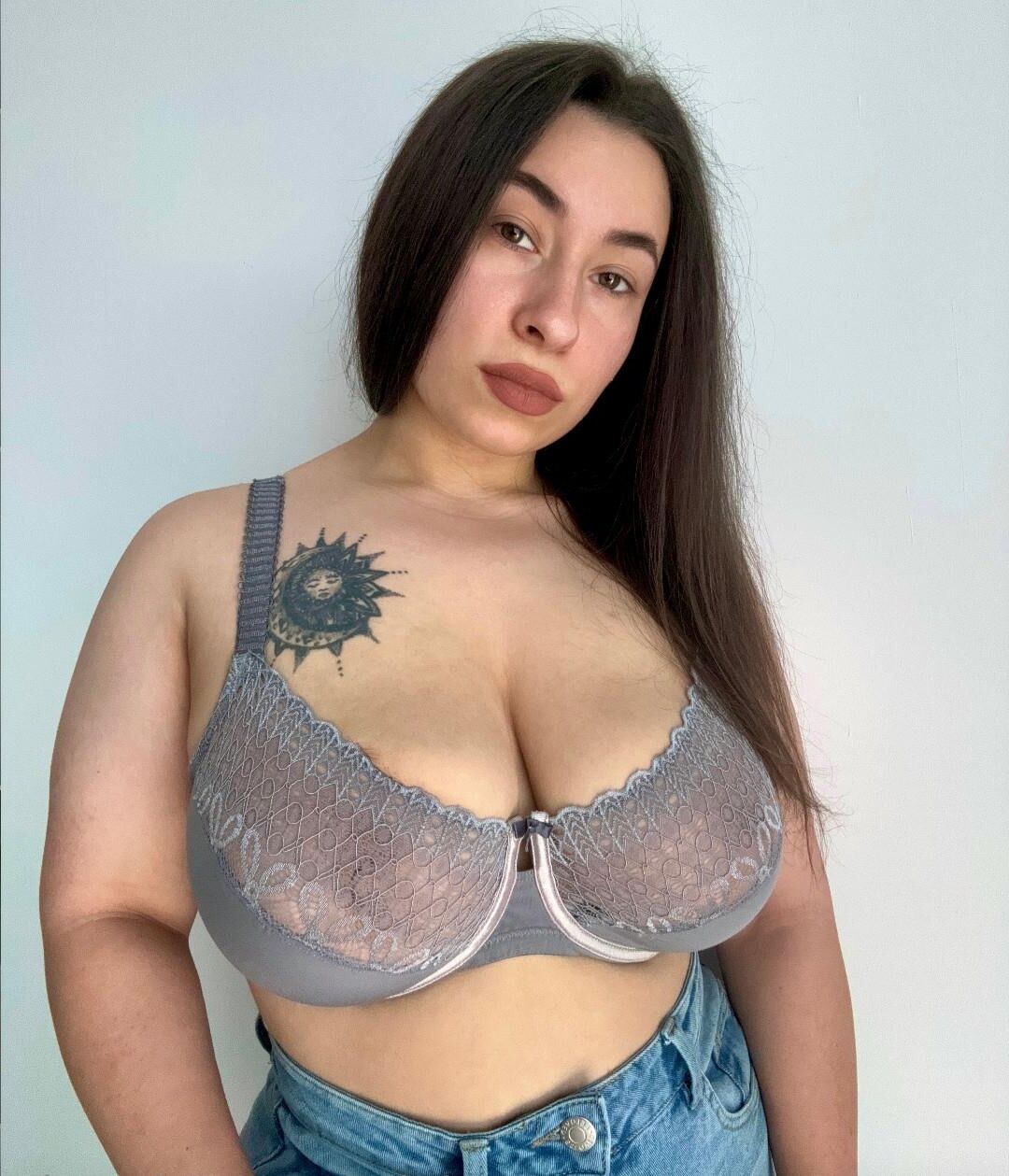 Petite Pawg Tits Saggy Milf Trixy Taylor