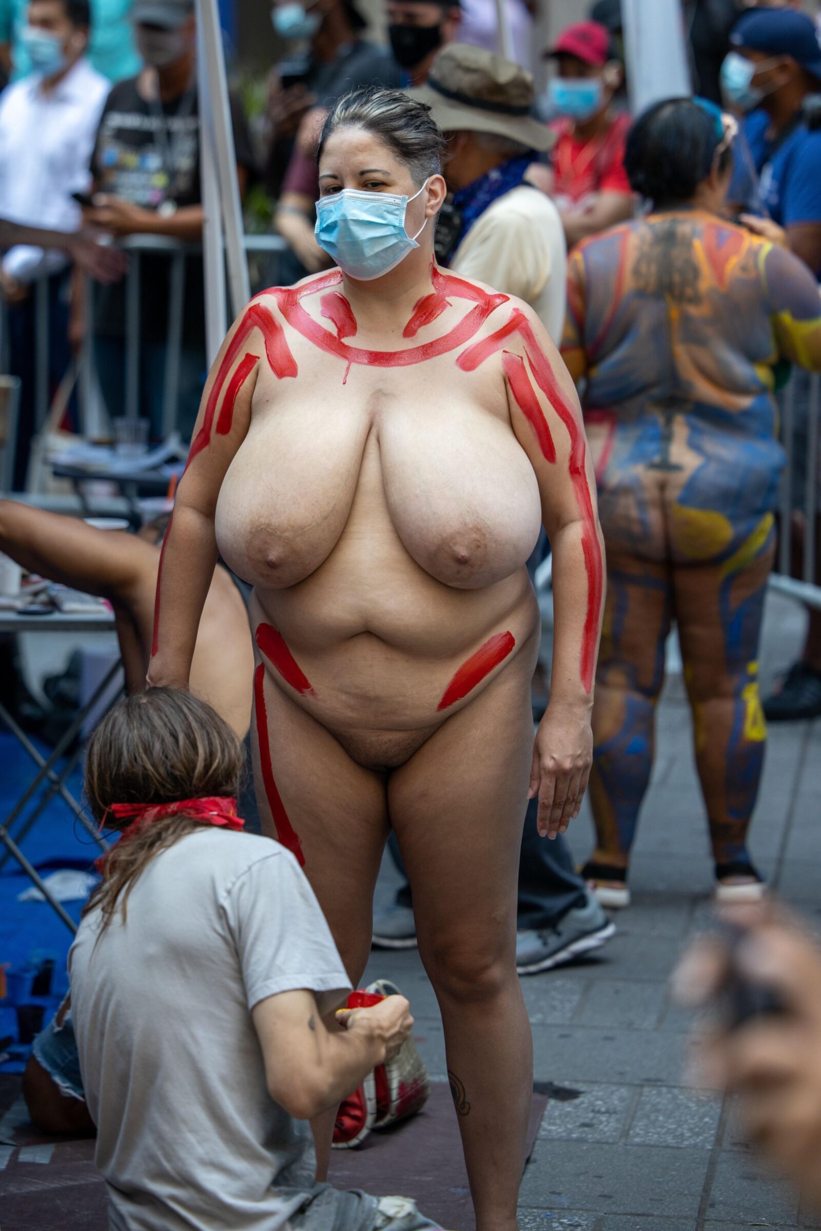 Grands seins à l'extérieur