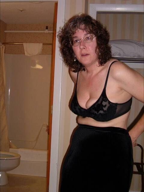 Unaware nerdy housewife exposed by husband