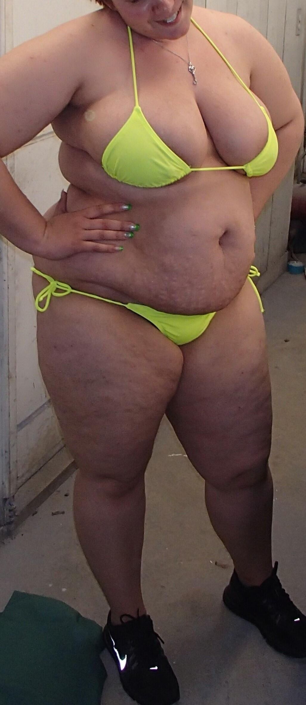 Modèle de bikini amateur BBW