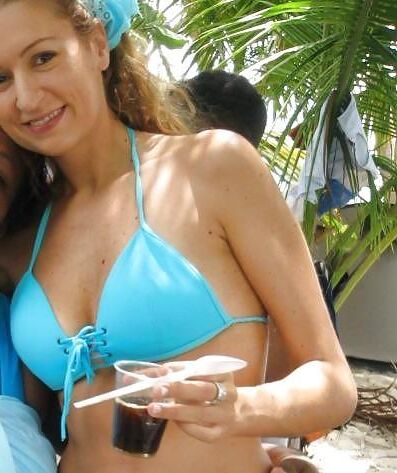 Fucking hot french milf big tits Caroline et ses gros nichons
