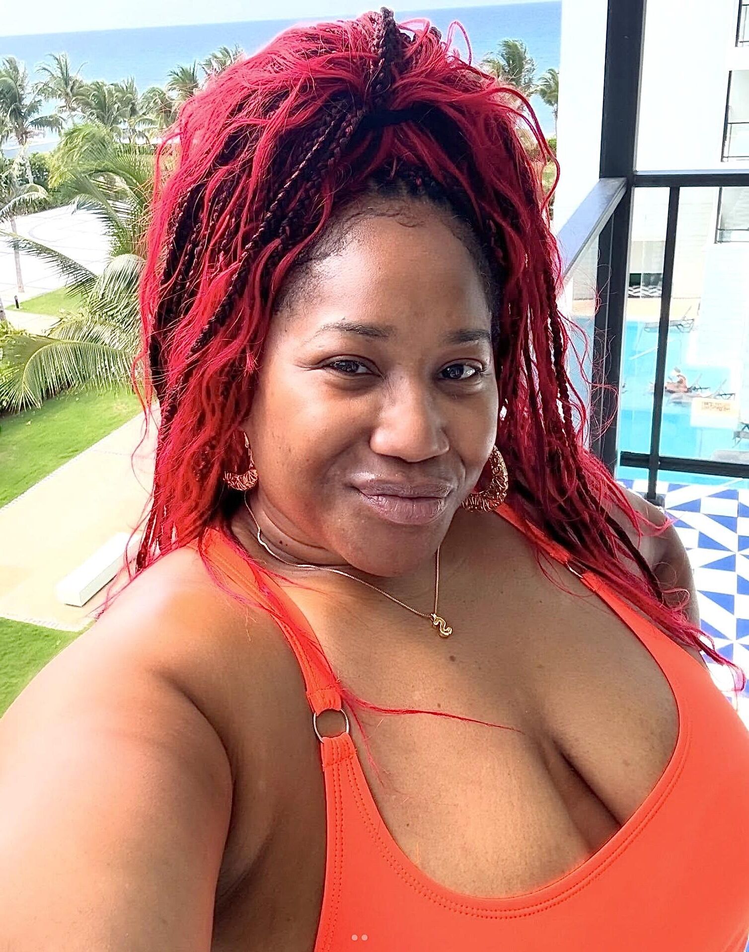 Can you cover this fat fuck’s face with your cum?