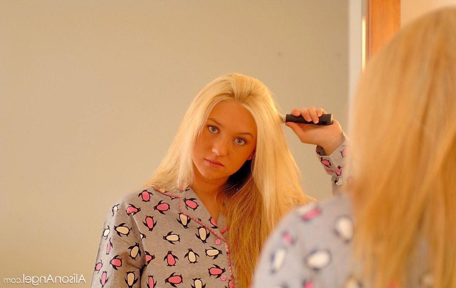 AlisonAngel ALISON Penguin pyjama comfy fun