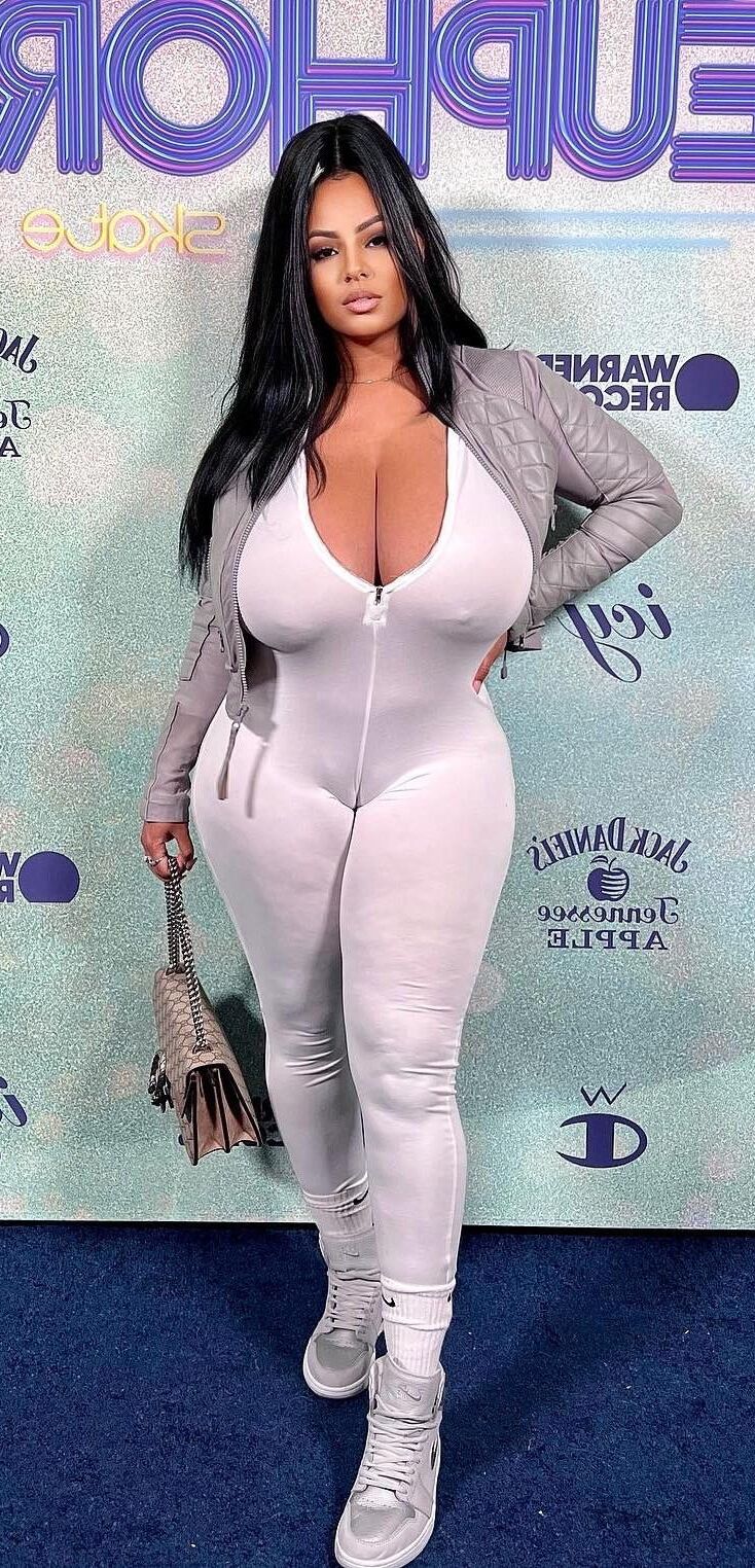 Persephanii Huge Tits Ebony 